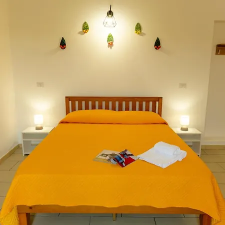 아파트 Azienda Agrituristica Spicchio Di Sole 베르날다